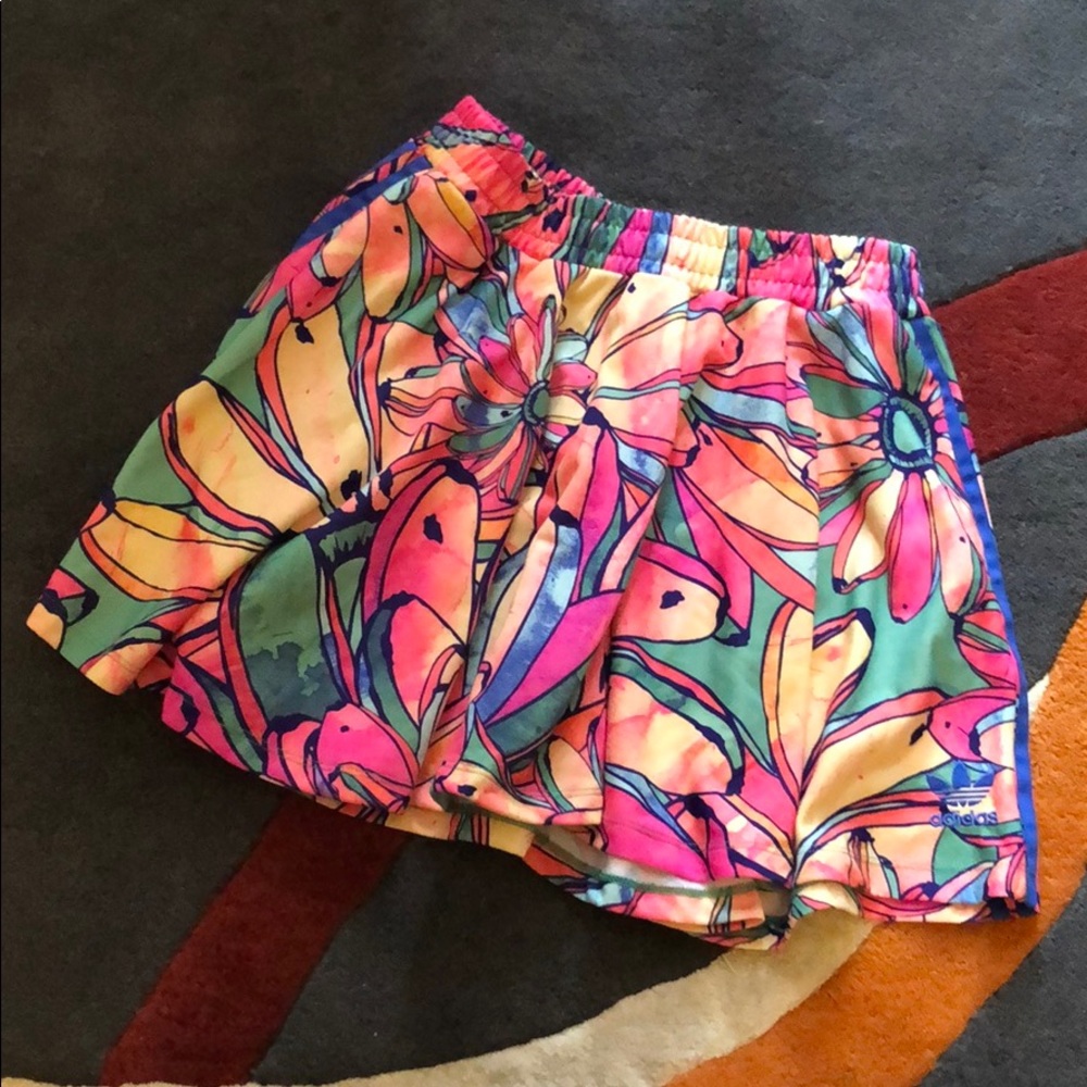Floral bright Adidas Originals skirt